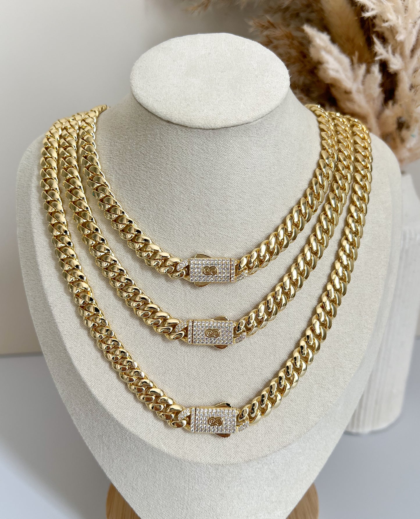 LARA MONACO CHAIN
