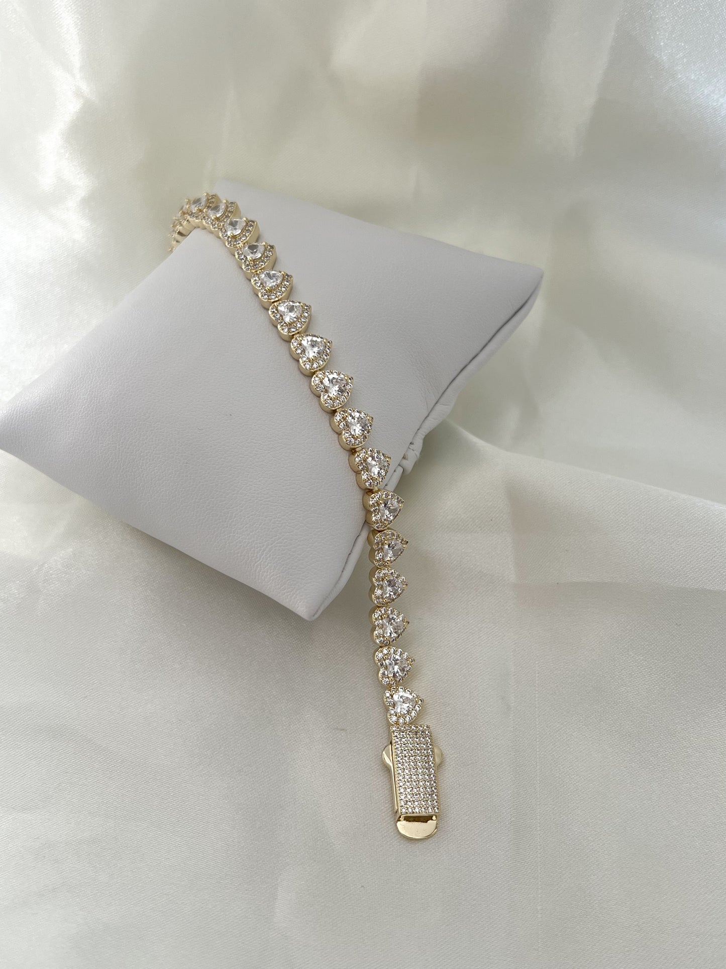 MARY HEART TENNIS BRACELET