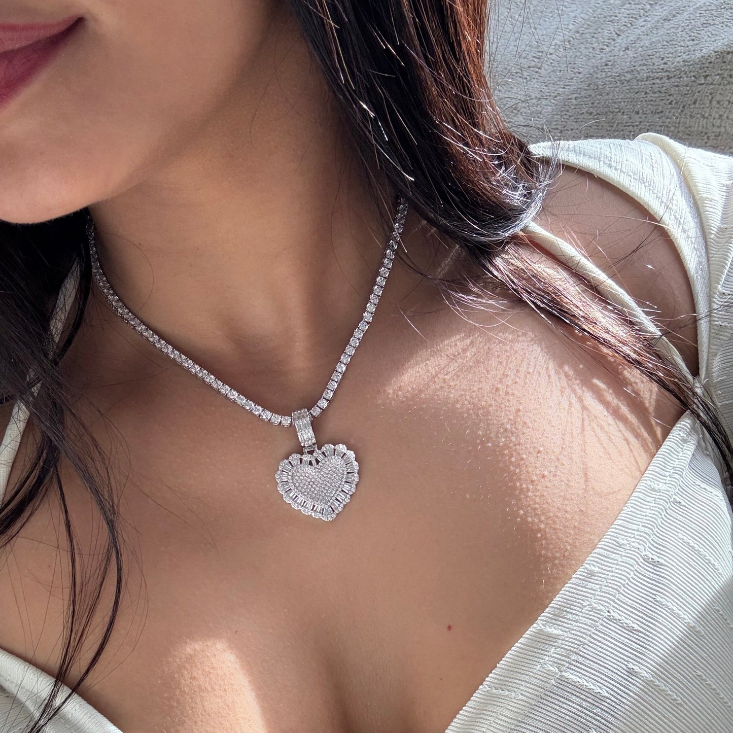 CRYSTAL NECKLACE