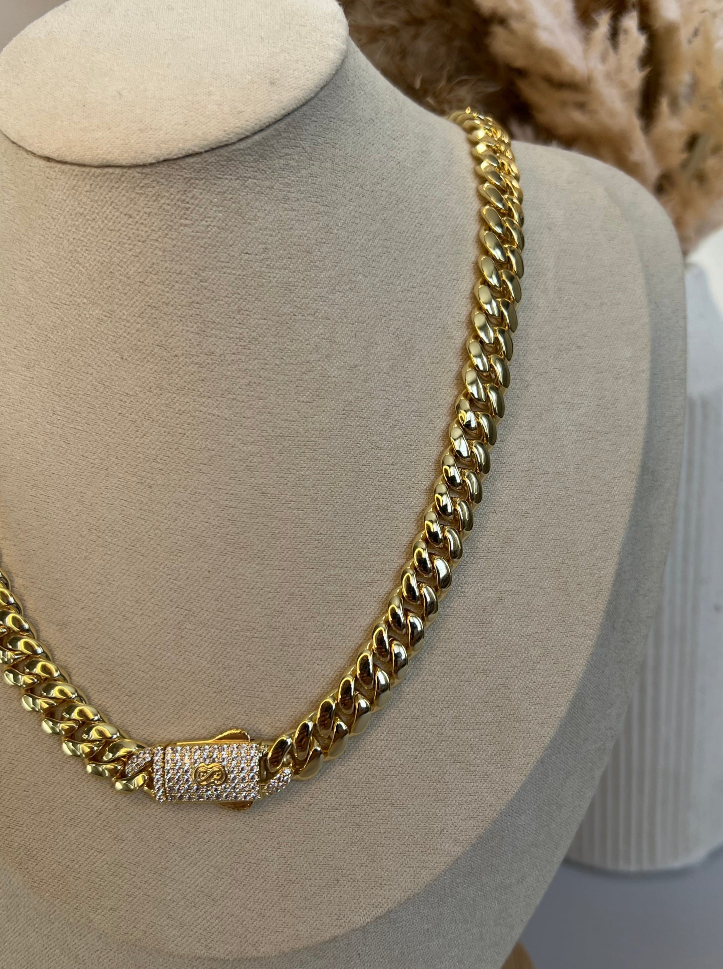 LARA MONACO CHAIN