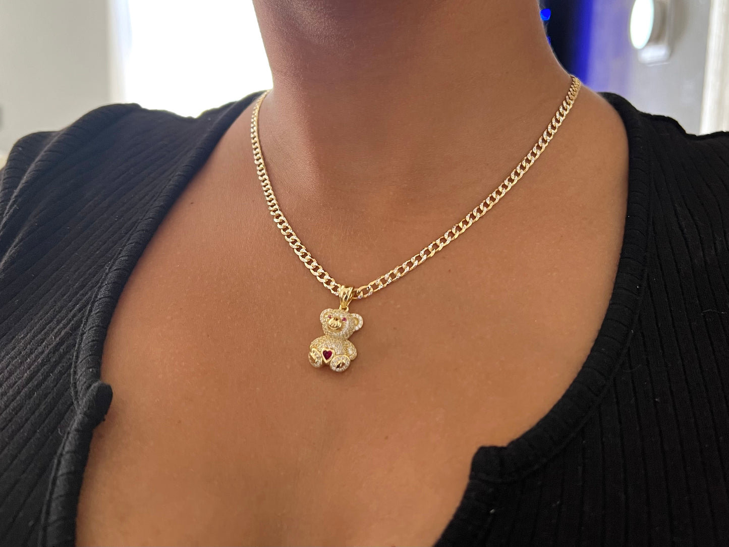 PINKY BEAR NECKLACE