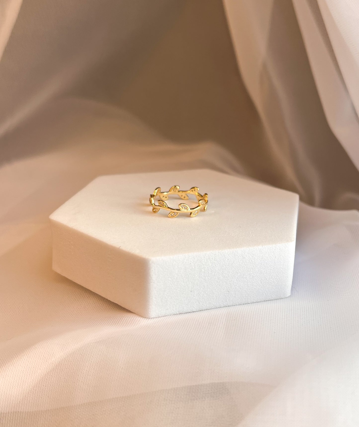LEAF RING