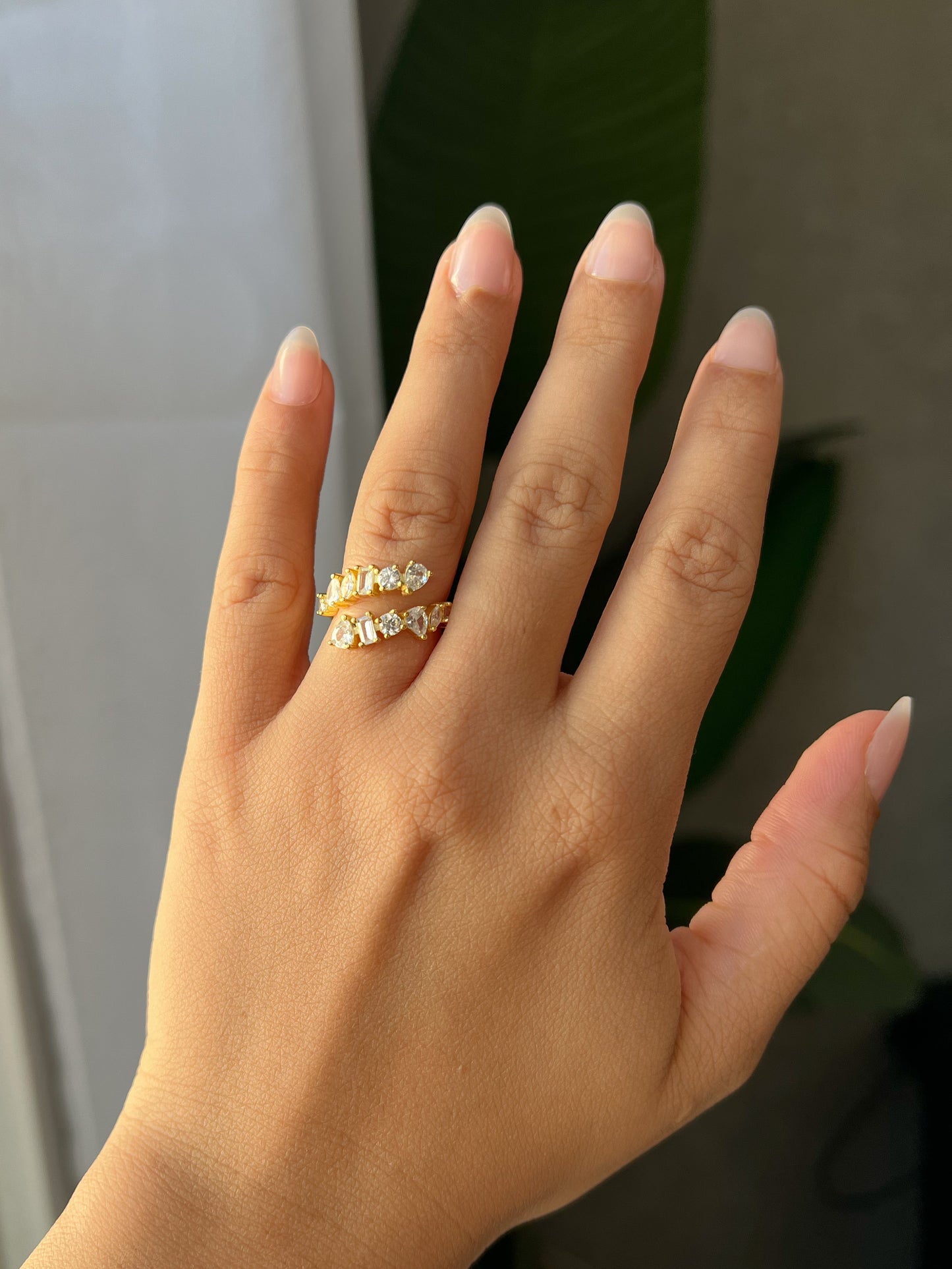 ADJUSTABLE DIAMOND RING