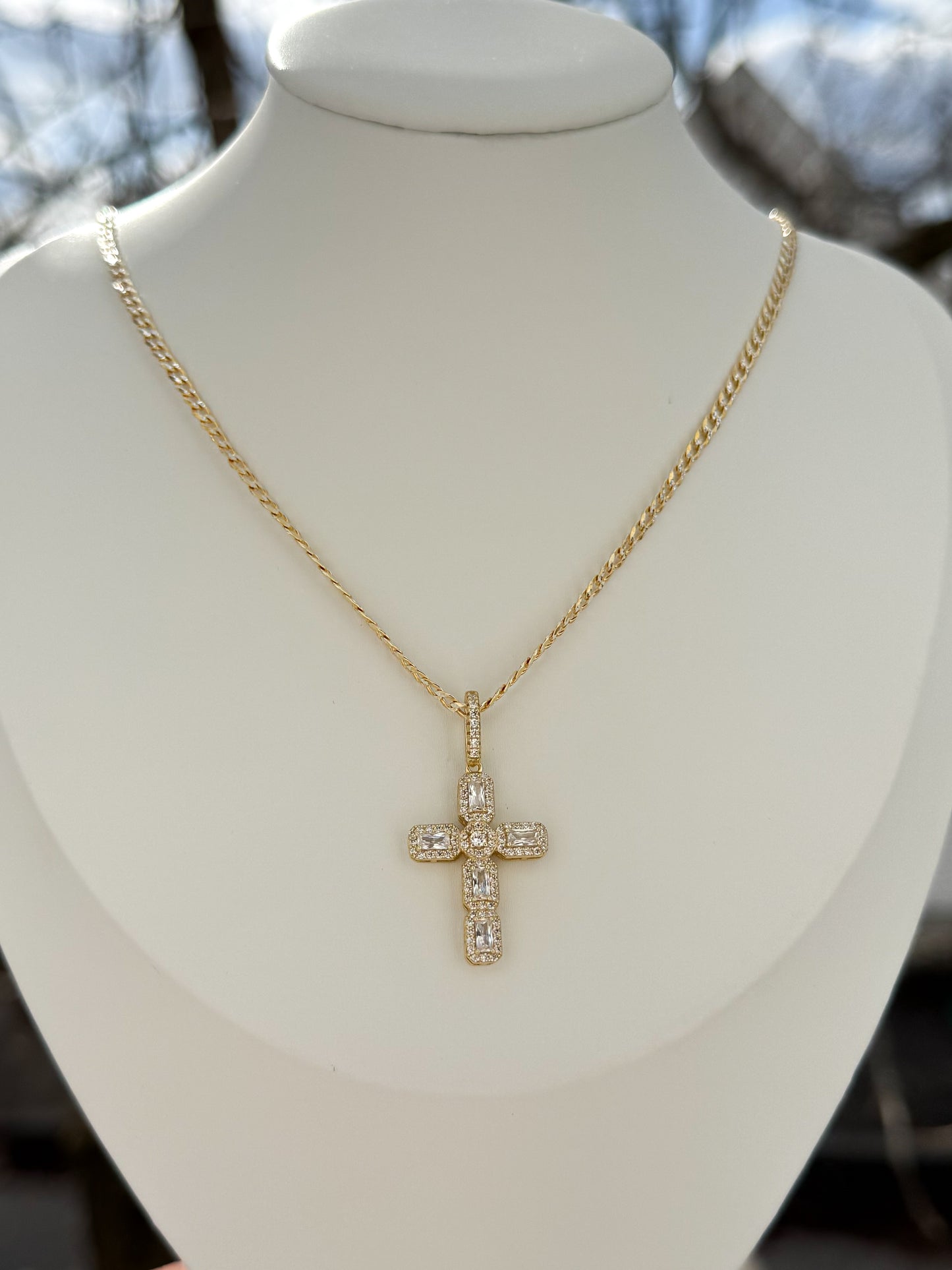 CHRIS NECKLACE