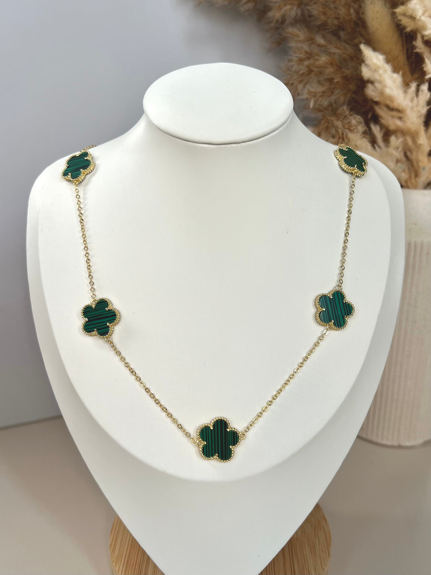 LUCY CLOVER NECKLACE