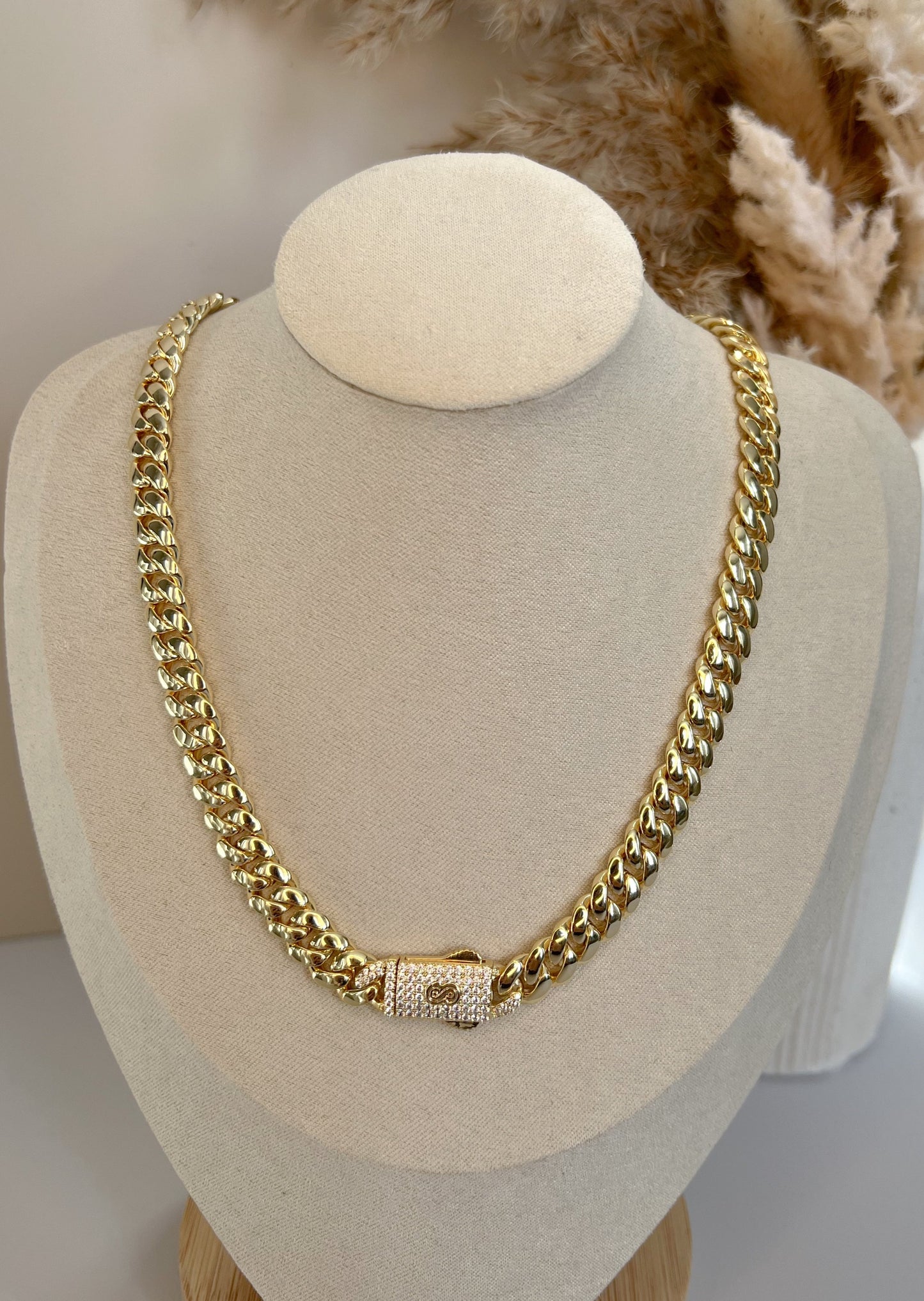 LARA MONACO CHAIN
