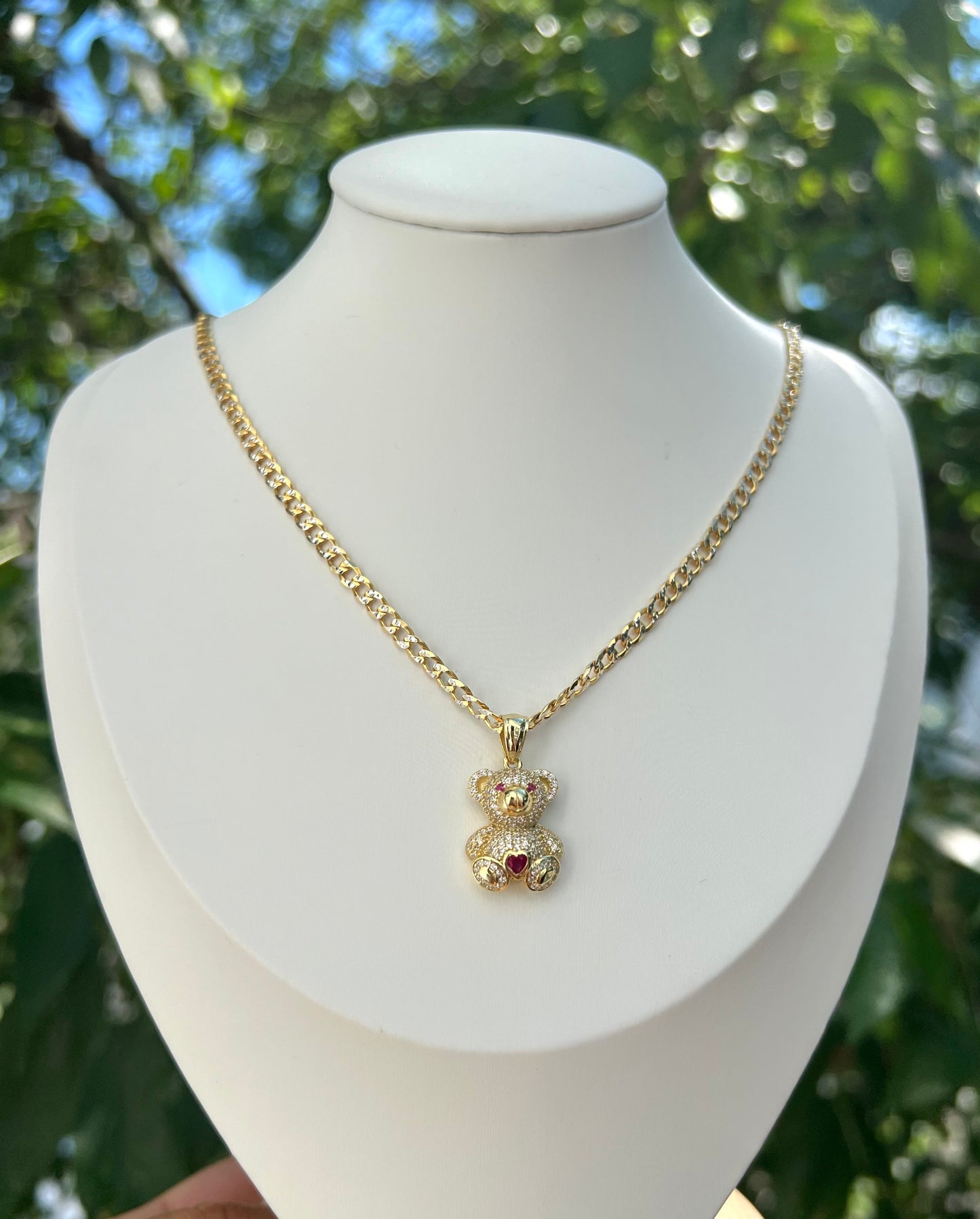 PINKY BEAR NECKLACE
