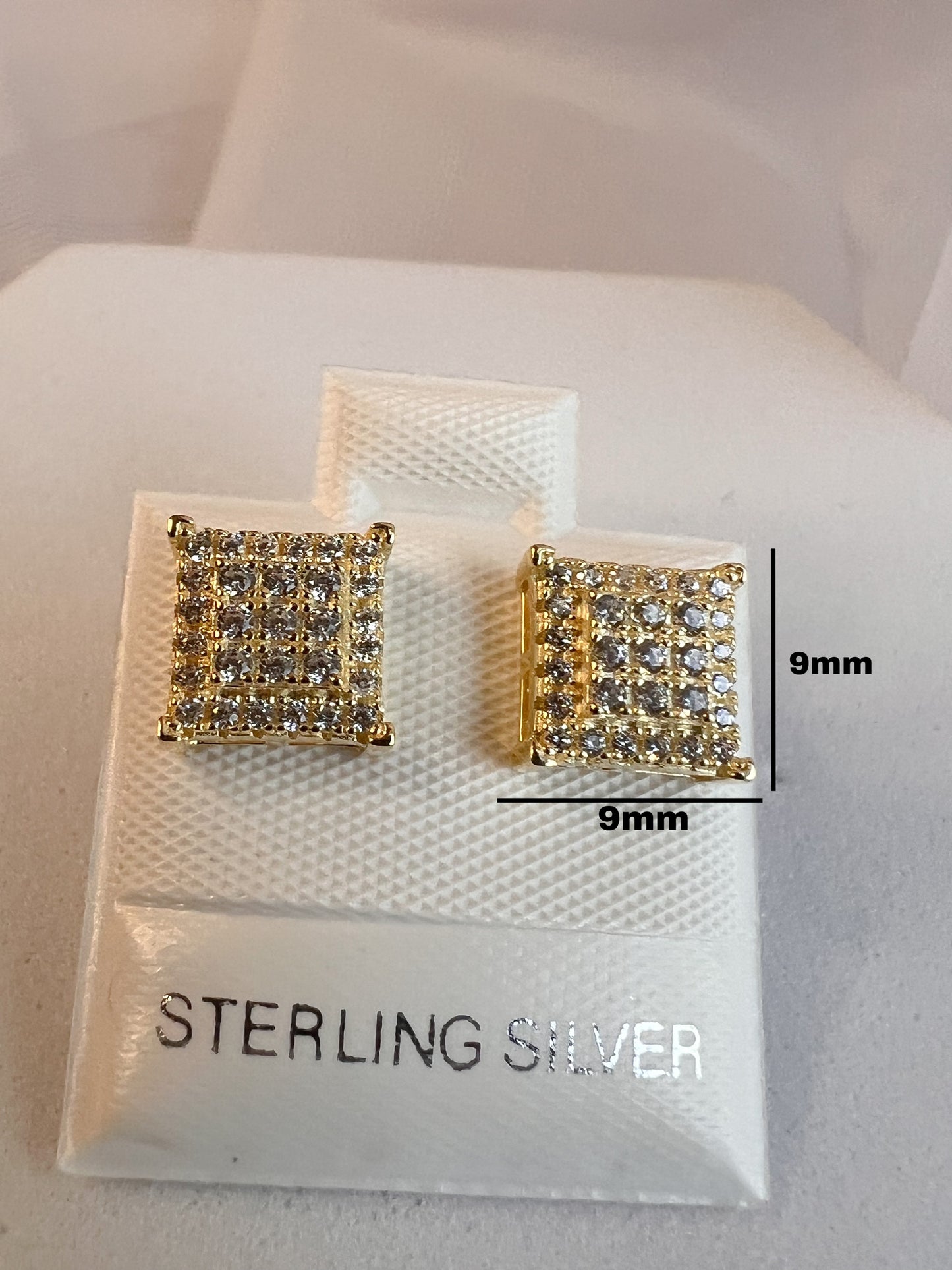KIM STUD EAARING