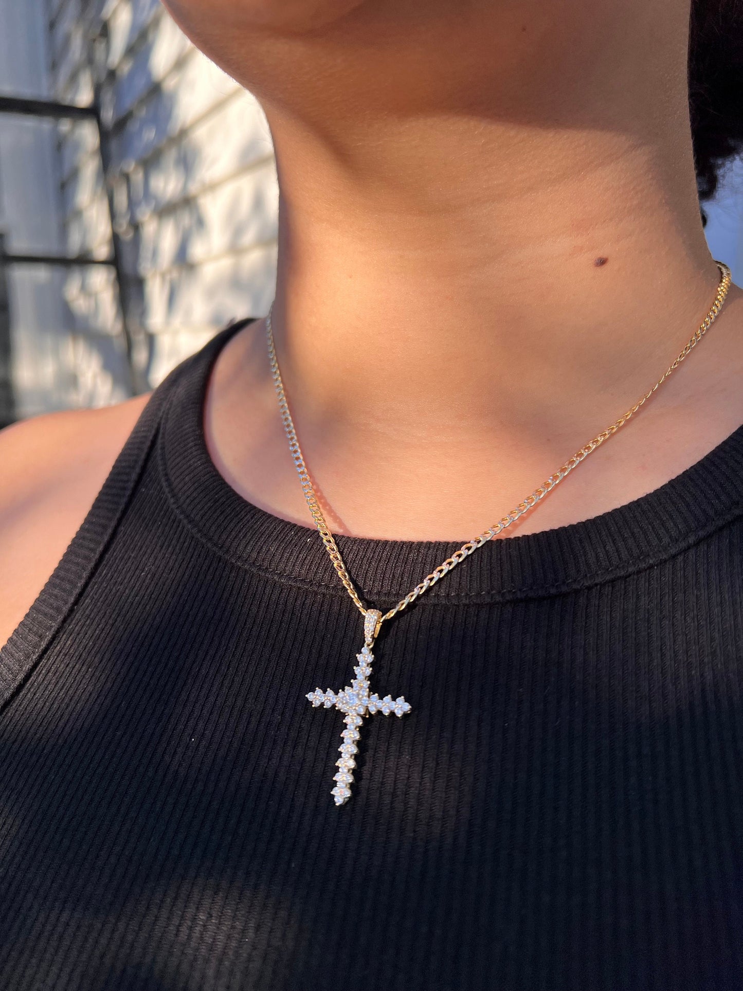 HALLE CRYSTAL NECKLACE